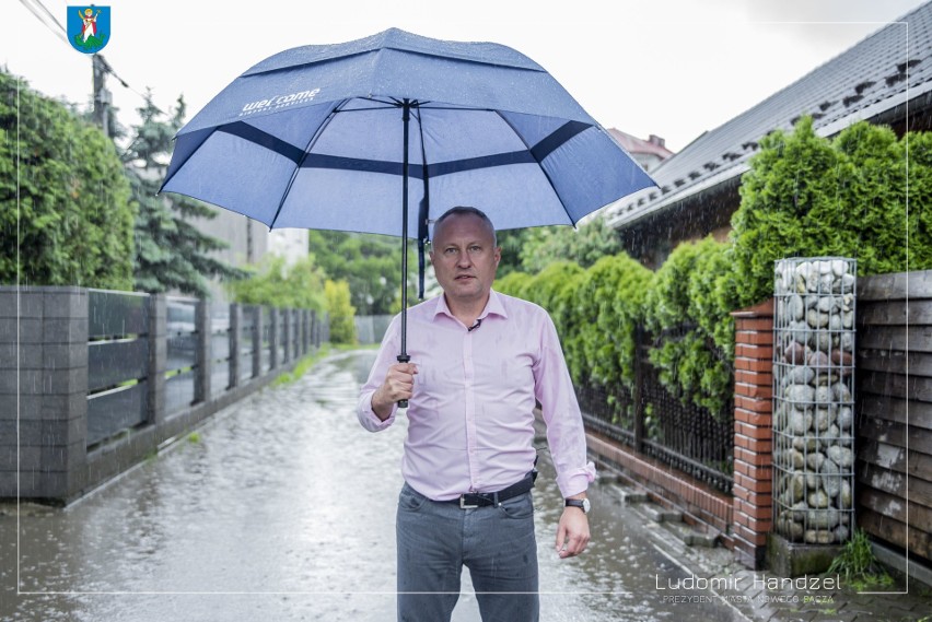 Prezydent Nowego Sącza ma wyczucie stylu. Ludomir Handzel do pracy ubiera nie tylko garnitur. Zobacz inne jego "stylówki"