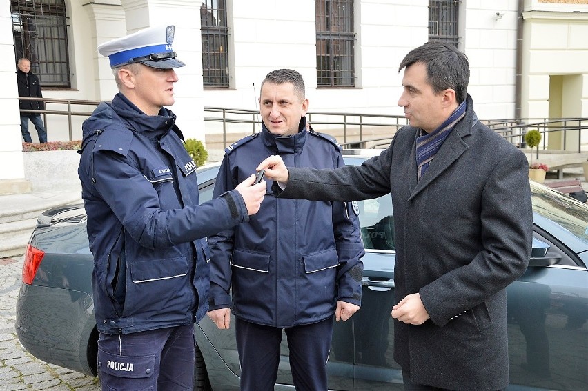 Nowy radiowóz trafił do policjantów