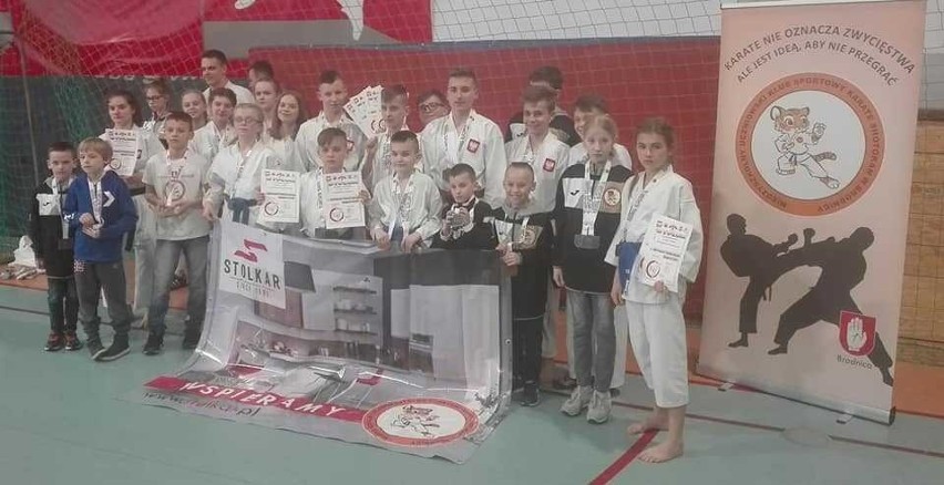 Młodzi karatecy z brodnickiego klubu na Mistrzostwach Polski w Łęczycy. Wrócili z workiem medali