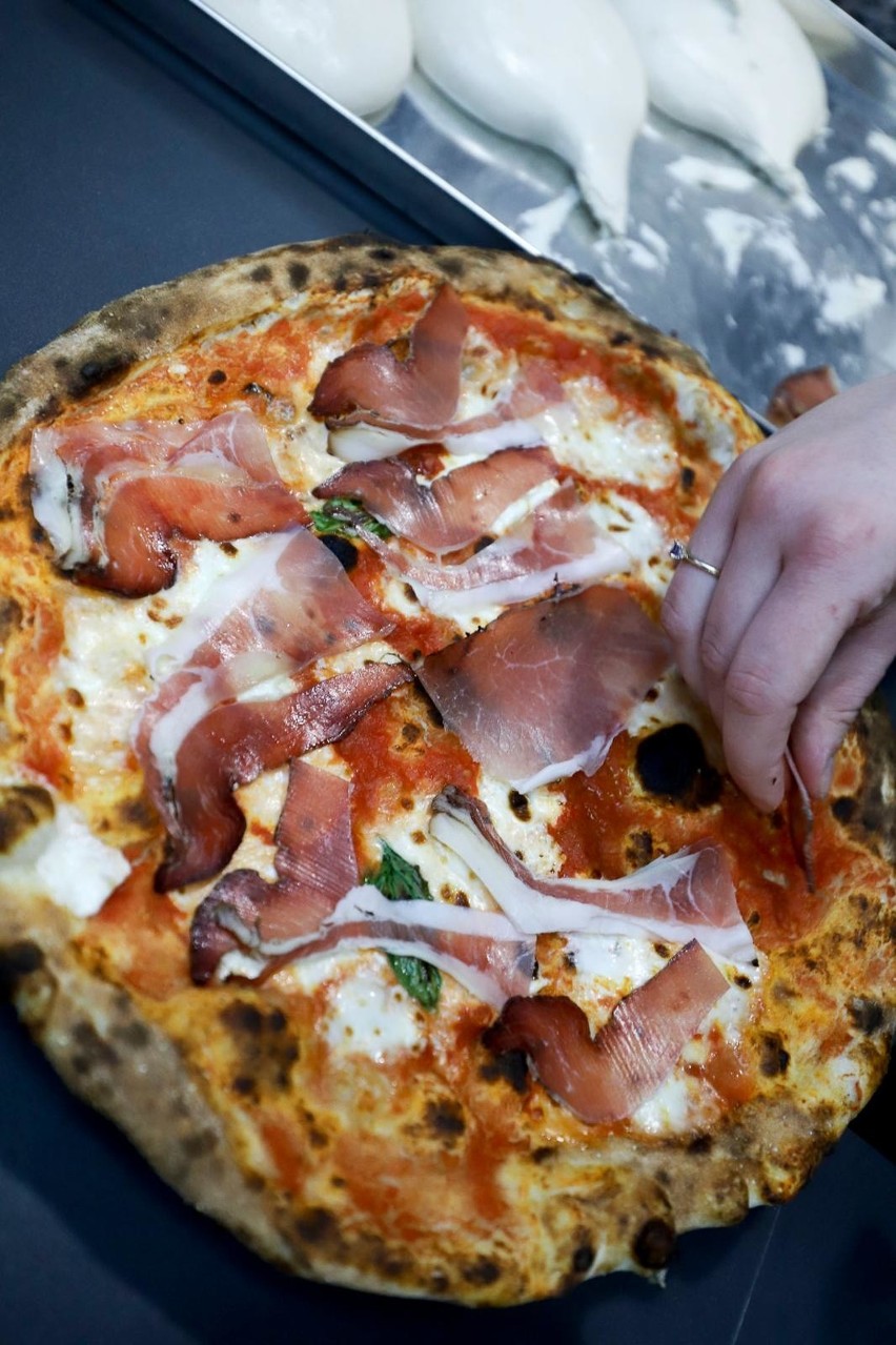 Białostockie pizzerie szykują pizzę na Międzynarodowy Dzień...
