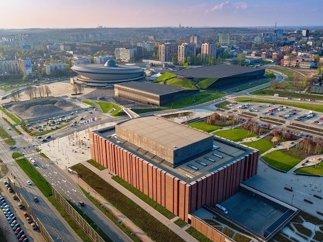 Interaktywna mapa dostępna jest na portalu InfoGZM. To narzędzie, które pozwala sprawdzić, jakie podstawowe usługi publiczne, znajdują się w pobliżu dowolnie wybranego punktu na mapie.Zobacz kolejne zdjęcia. Przesuwaj zdjęcia w prawo - naciśnij strzałkę lub przycisk NASTĘPNE