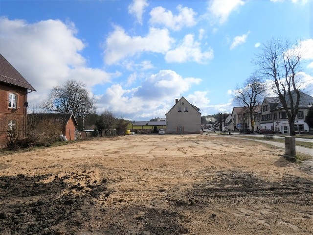 Targowisko w Kępicach powstanie w centrum miasta przy ul. Sikorskiego, w miejscu niedawno wyburzonego budynku.