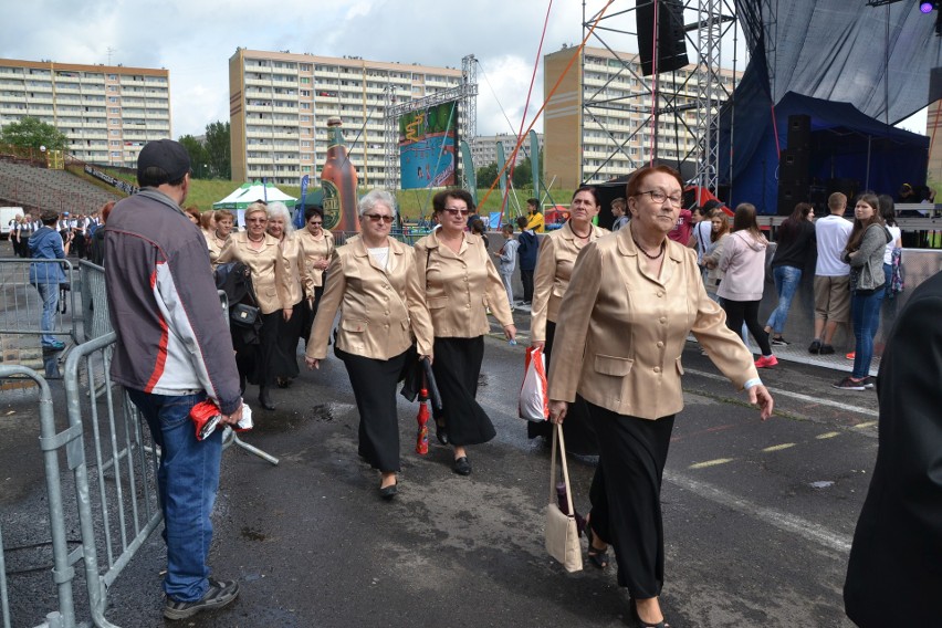 Korowód i koncert Eweliny Lisowskiej na rozpoczęcie Dni Jastrzębia-Zdroju! ZDJĘCIA