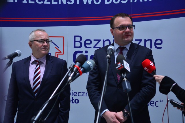 O wielkich inwestycjach dotyczących systemu ciepłowniczego oraz produkcji energii elektrycznej mówili podczas konferencji prasowej prezes Radpecu Krzysztof Zborowski oraz prezydent Radomia Radosław Witkowski.