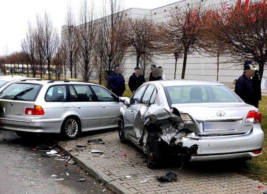 Pijany kierowca BMW na ulicy Zamenhofa w Piotrkowie...