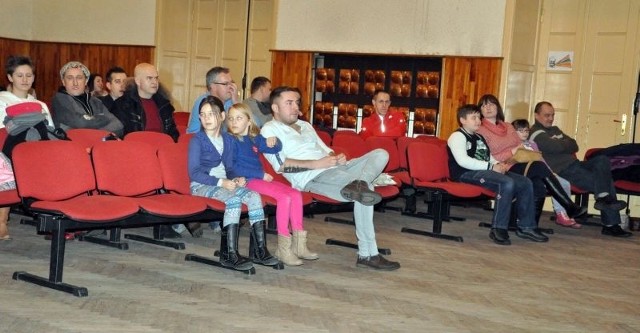 Na scenie zaprezentowały się zespoły lokalne. Zupełnie za darmo zagrali Martess, Trzy Tony Krupniku, T.I.E.- total idiots epidemy, Carol Markovsky i zespół Heaven