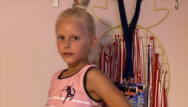 Ośmioletnia Lena Latoń jest mistrzynią świata dzieci w fitnessie gimnastycznym, ma już w dorobku mnóstwo innych sportowych sukcesów. W plebiscycie "Dziennika Polskiego" i "Gazety Krakowskiej" na Sportowca Dekady Małopolski zajęła w kategorii kobiet 3. miejsce.