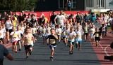 Biegi dziecięce na stadionie "Olimpii" przed półmaratonem w Grudziądzu. Mamy zdjęcia