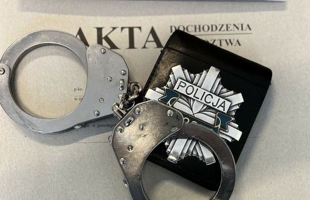 22-letni złodziej handlował skradzionymi perfumami. Zatrzymali go policjanci z Rudy Śląskiej.