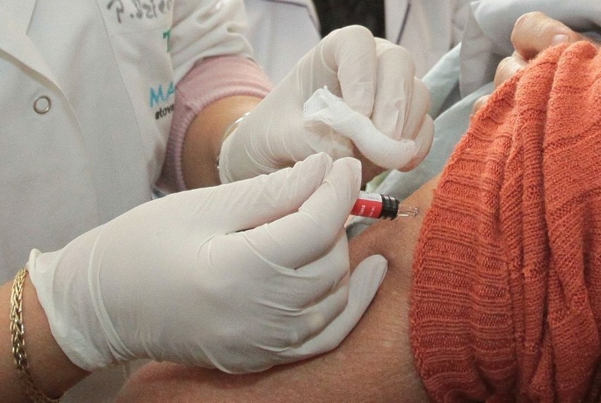 Bezpłatne szczepienia przeciw grypie dla seniorów