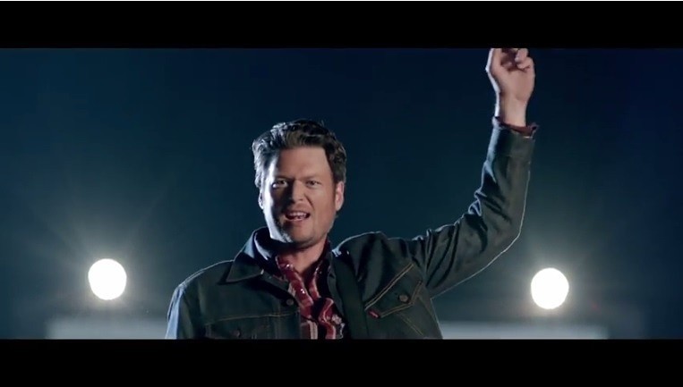 Blake Shelton najseksowniejszym żyjącym mężczyzną wg magazynu "People" [WIDEO]