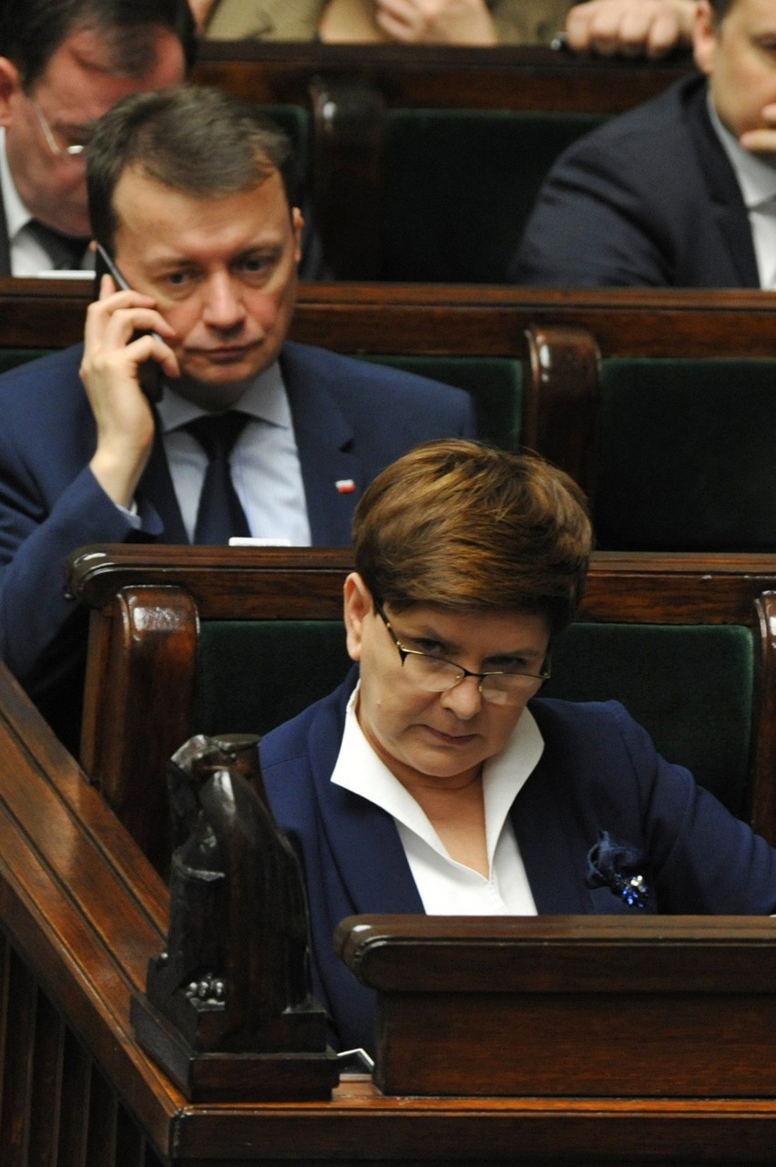 Sejm przyjął sztandarowy program PiS Rodzina 500+