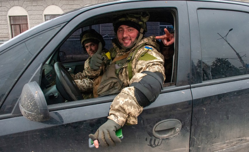 Wojna na Ukrainie. Charków miał paść szybko, opór wciąż trwa. Rakiety sieją spustoszenie