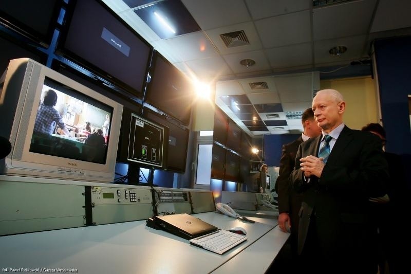 Telewizja cyfrowa we Wrocławiu. Minister Boni wyłączył sygnał analogowy (ZDJĘCIA)