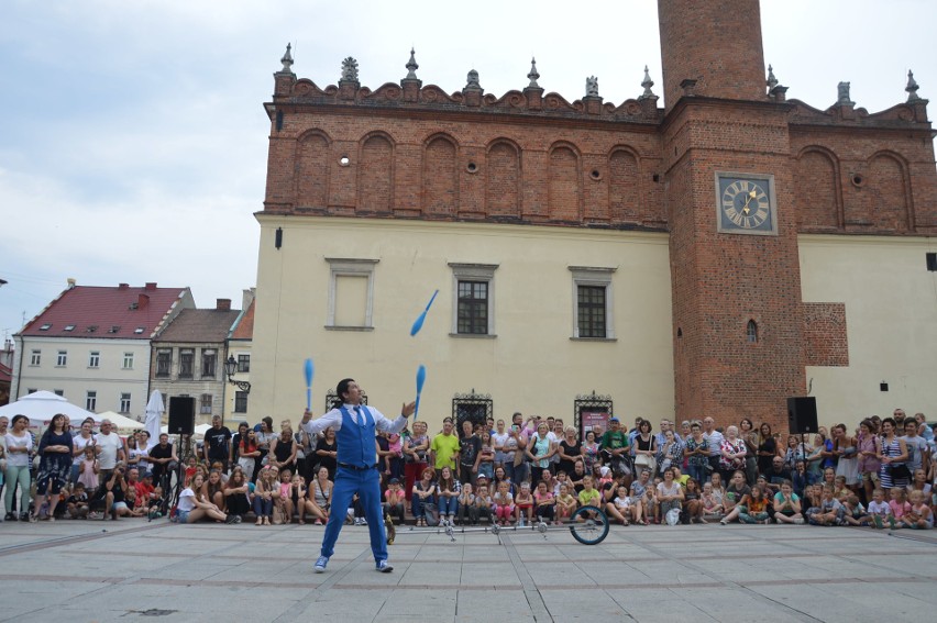 Tarnów. Pół miasta chciało mieć selfie z Mr Tartuffo (ZDJĘCIA)