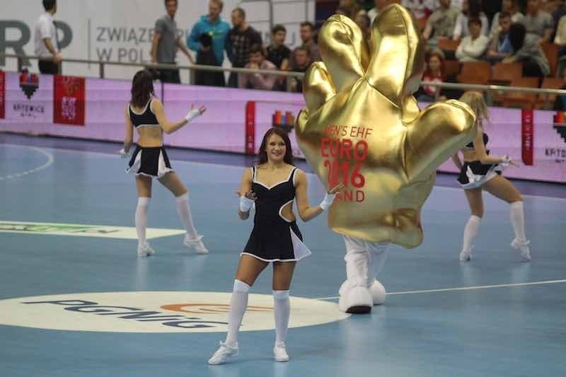 Christmas Cup: Cheerleaderki na meczu Polska - Czechy