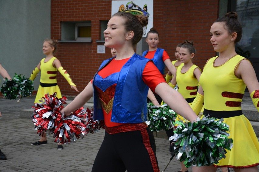 Tancerze opanowali centrum Piekar Śląskich