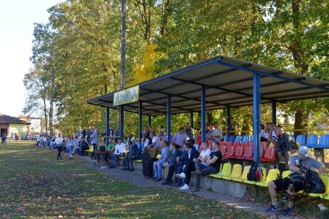 Korona Bukowiec ograła w meczu na szczycie B klasy Pieczarkę Wielichowo 5:1. O takich meczach można przeczytać na stronie Peryferia Futbolu