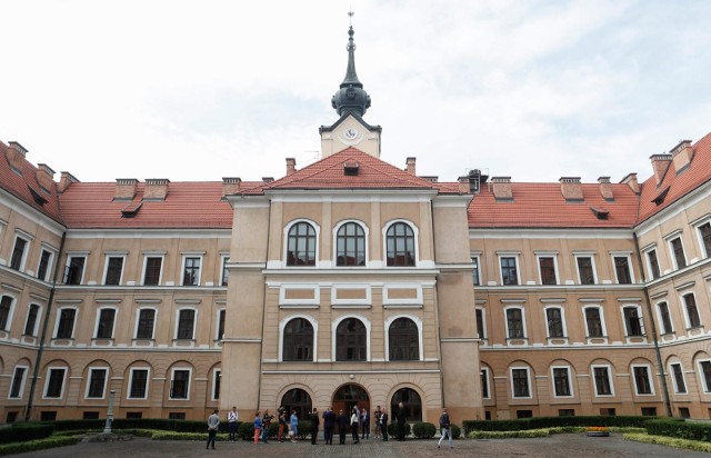 Podkarpacki Wojewódzki Konserwator Zabytków zgadza się na przejęcie Zamku Lubomirskich przez miasto.