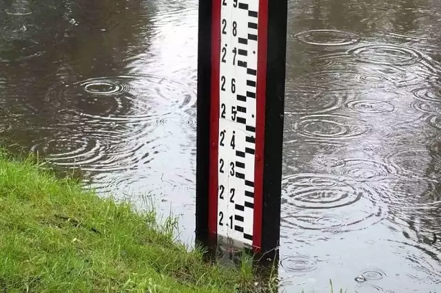 Przekroczone stany ostrzegawcze na rzekach w Śląskiem