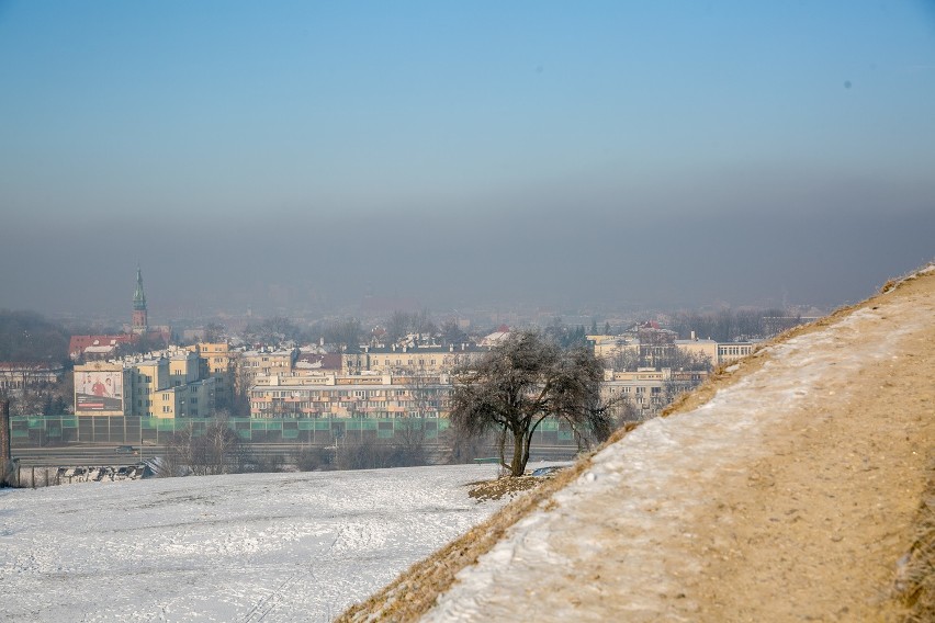 Smog w Krakowie. W czwartek znów darmowa komunikacja 