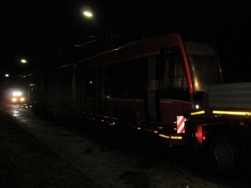 Do  Katowic dotarł pierwszy nowy wagon Pesy z serii 2012N-10