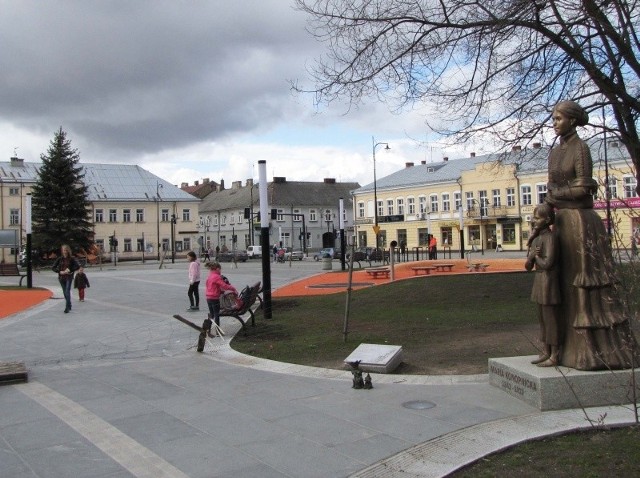 Plac Konopnickiej zupełnie nie przypomina tego, co znajdowało się w tym miejscu jeszcze dwa lata temu