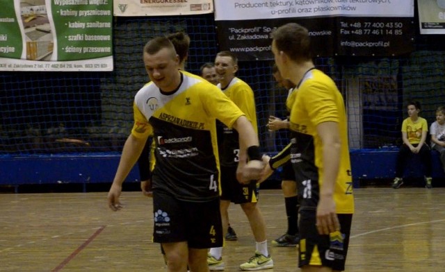 Piłkarze ręczni z Zawadzkiego zrobili ostatni krok do 1 ligi.