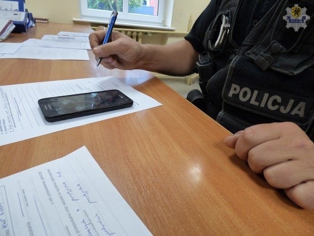 W aucie 17-latka policjanci znaleźli także skradziony w Gdyni telefon komórkowy.