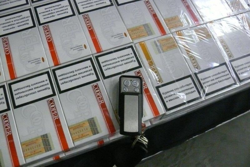 Kuźnica: Zatrzymany Białorusin przemycał 8,5 tys. paczek papierosów (zdjęcia)