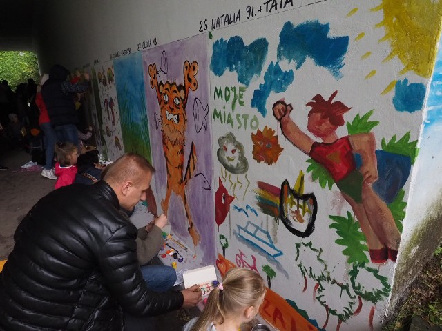 W sobotnie południe w ramach tegorocznych obchodów Dni Koszalina, w przejściu podziemnym w koszalińskim parku odbył się konkurs malarstwa ściennego.