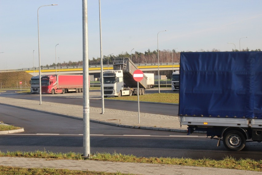 MOP na A1 koło Radomska dostępny dla kierowców! Gdzie znaleźć miejsce obsługi podróżnych? 