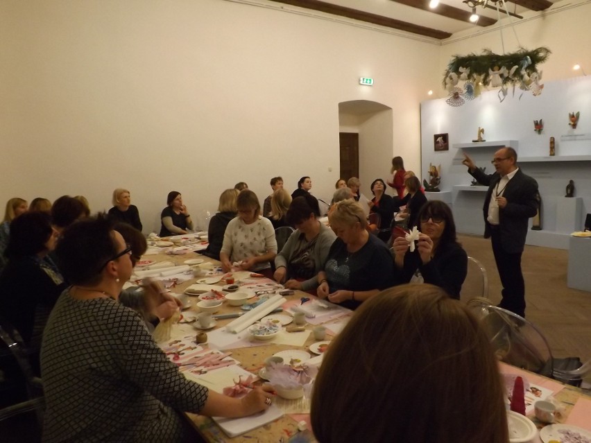 Baśnie romskie pobudzały dzieci do tworzenia! Warsztaty graficzne w Muzeum Dialogu Kultur w Kielcach