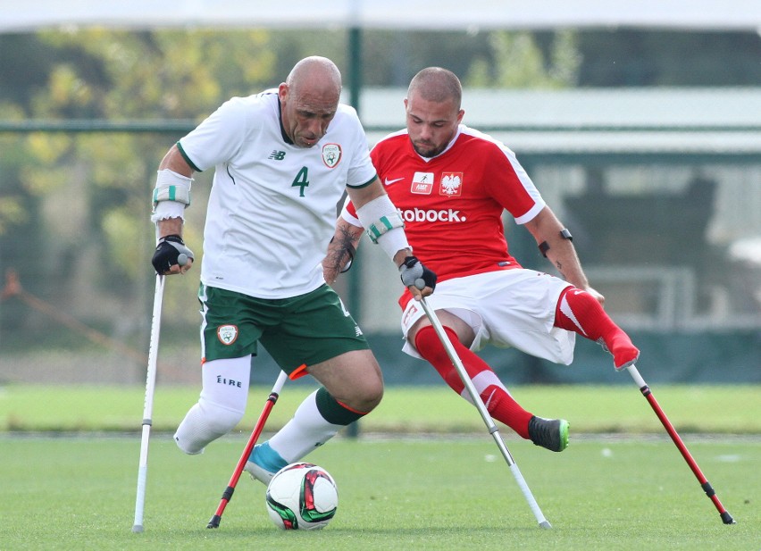 Piłka jest okrągła, a nogi (nie zawsze) są dwie. AMP futbol po szczecińsku