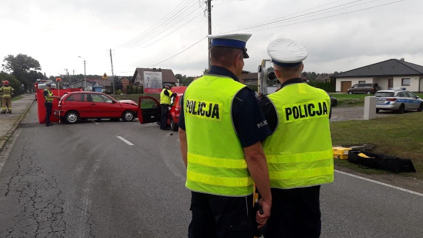 Śmiertelny wypadek w Rybniku. Zmarł kierowca osobówki ZDJĘCIA