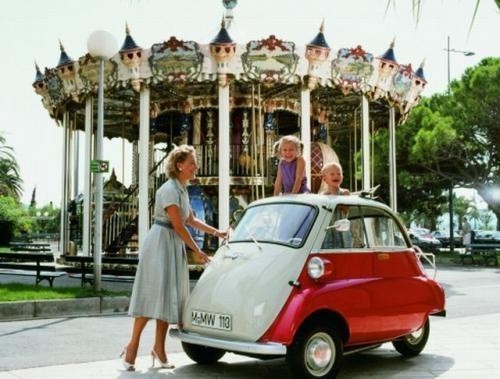 Fot. BMW: BMW Isetta w tym roku obchodzi swoje 50. urodziny....