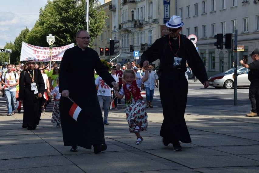 Pielgrzymka Krakowska dotarła na Jasną Górę [ZDJĘCIA]