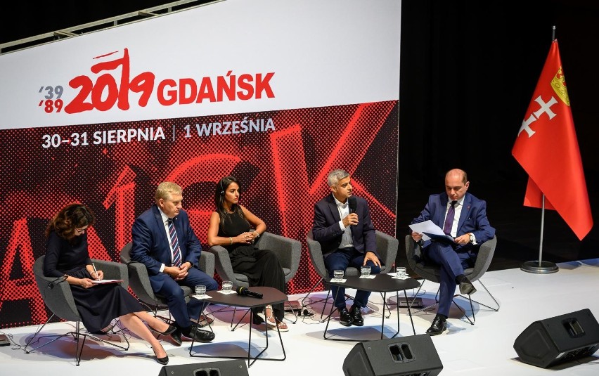 Polityczne akty zgonu. Wraca śledztwo w sprawie akcji Młodzieży Wszechpolskiej przeciwko 11 prezydentom miast, w tym Białegostoku