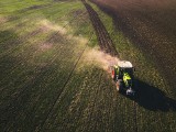 Jak skutecznie rozwijać sprzedaż maszyn rolniczych w Internecie - w Polsce i zagranicą?