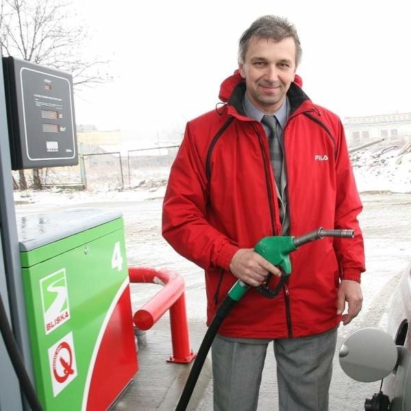 - Drożejące ceny pali spowodują, że kierowcy coraz chętniej będą kupowali samochody napędzane alternatywnymi źródłami energii - mówi Jerzy Beer ze Stalowej Woli.