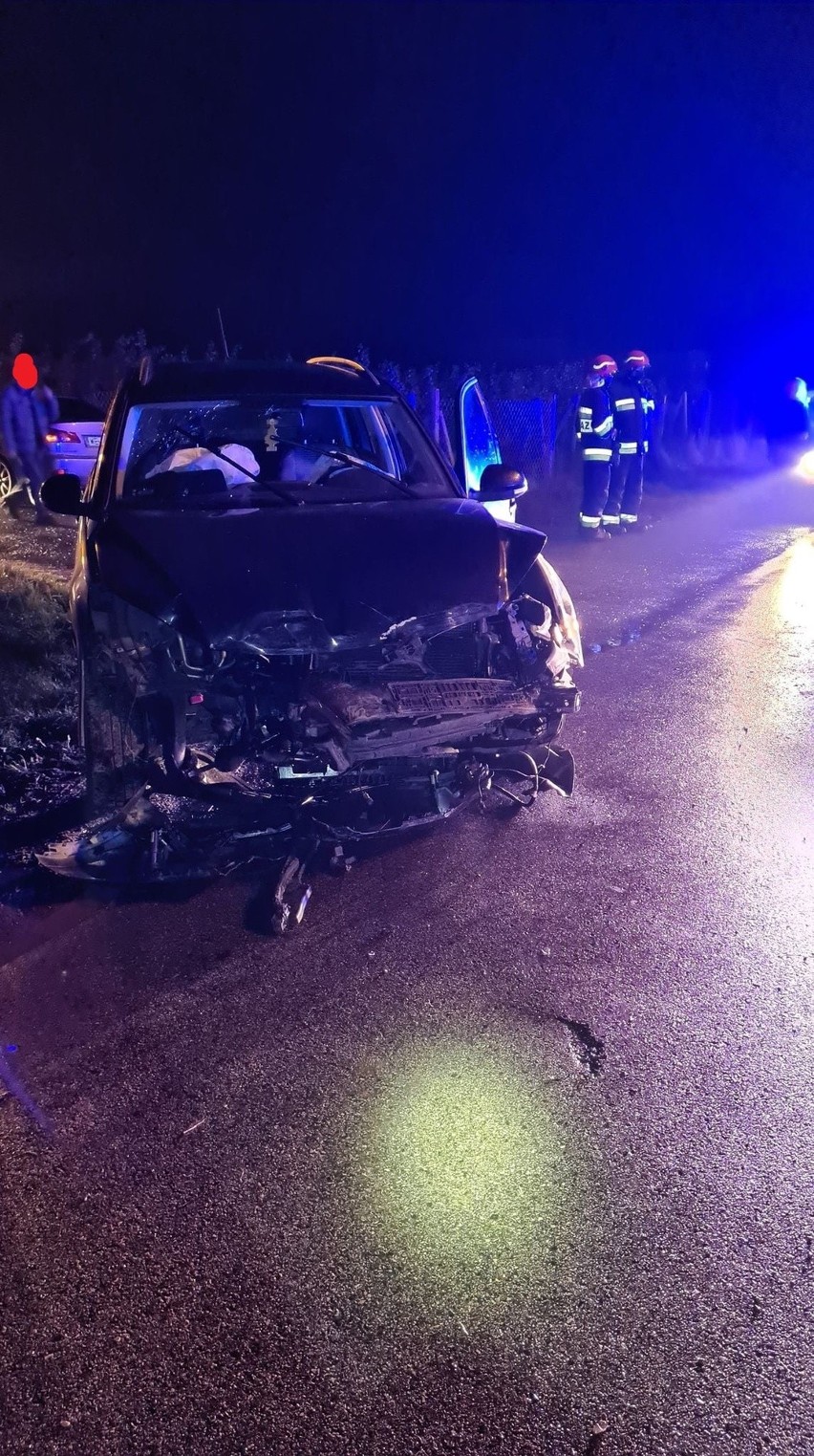 Wypadek w gminie Pniewy. Na drodze w Michrówku zderzyły się dwa samochody