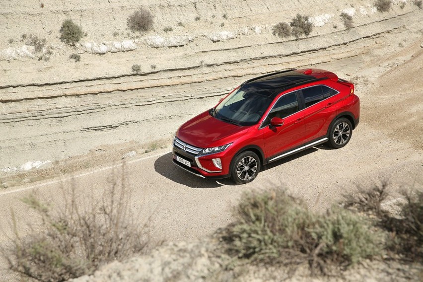 Mitsubishi Eclipse Cross...