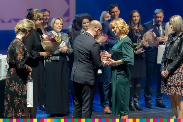 Nagrodę w imieniu Hajnowskiego Domu Kultury odebrała dyrektor placówki - Barbara Sadowska