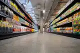 Sklepy i dyskonty na plusie. Ruch w placówkach w górę