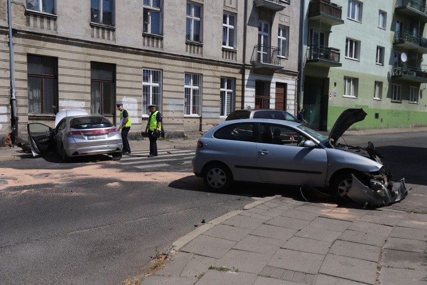 Wypadek w centrum Łodzi. W wypadku na Starym Polesiu trzy...