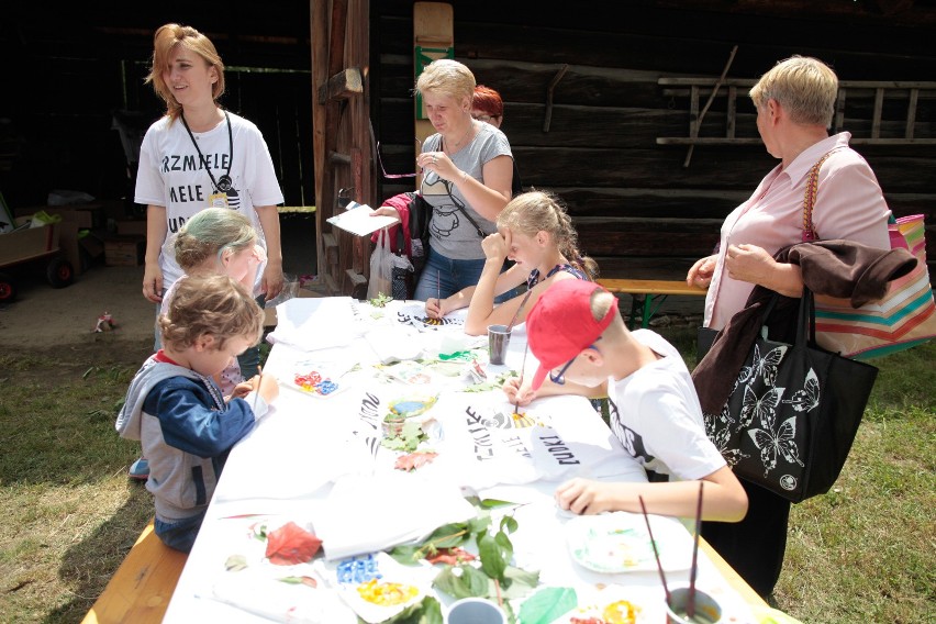 "Trzmielowisko" - piknik ekologiczny w opolskim skansenie w...