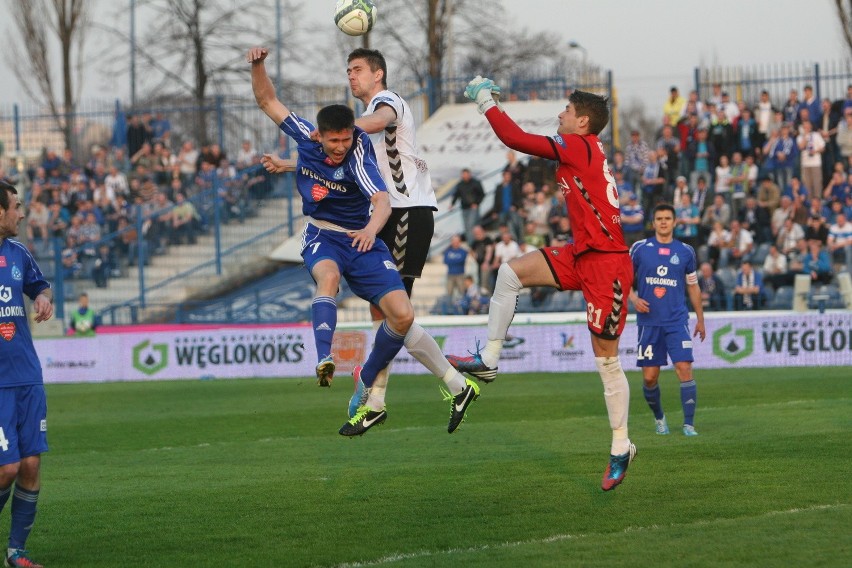 Ruch Chorzów - Polonia Warszawa 2:1 [RELACJA]  Urodzinowy prezent dla Niebieskich