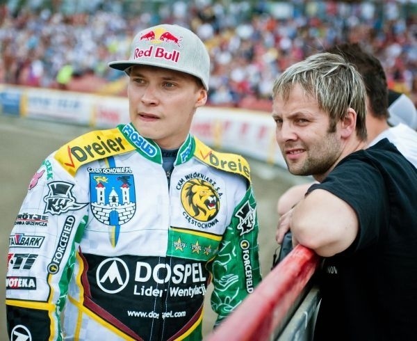 Emil Sajfutdinow wraz ze swoim menedżerem Tomaszem Suskiewiczem