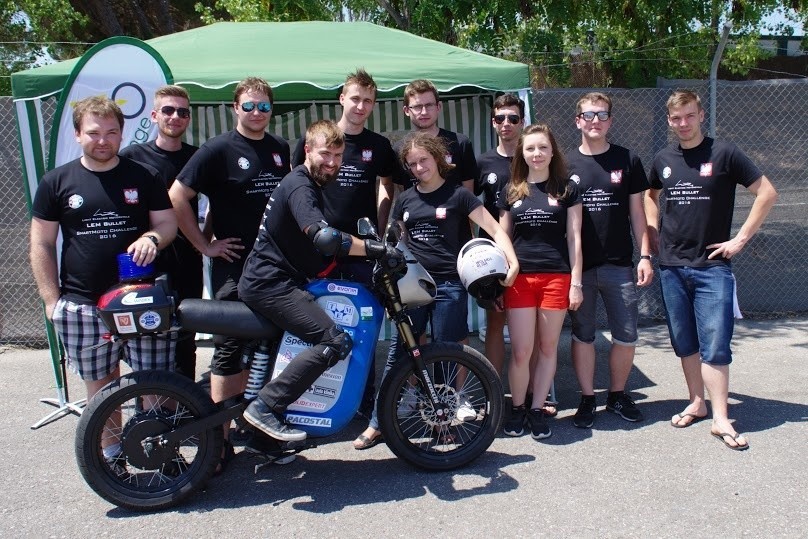 Studenci Politechniki Wrocławskiej na Smart Moto Challenge w...