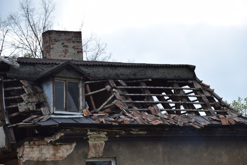 Rybnik: Burzą dworek z ulicy Dworek. Znika kolejny zabytek